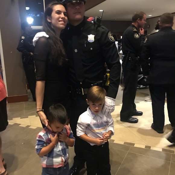 Meet your Posher, Stephanie - Picture 7 of 7